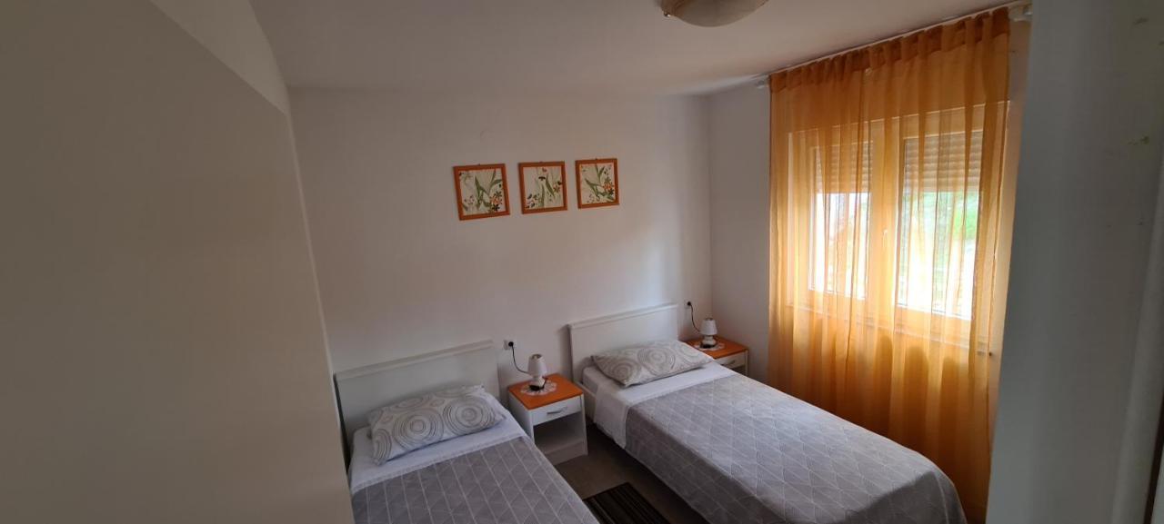 Apartmani Cesar Rtina Exterior foto