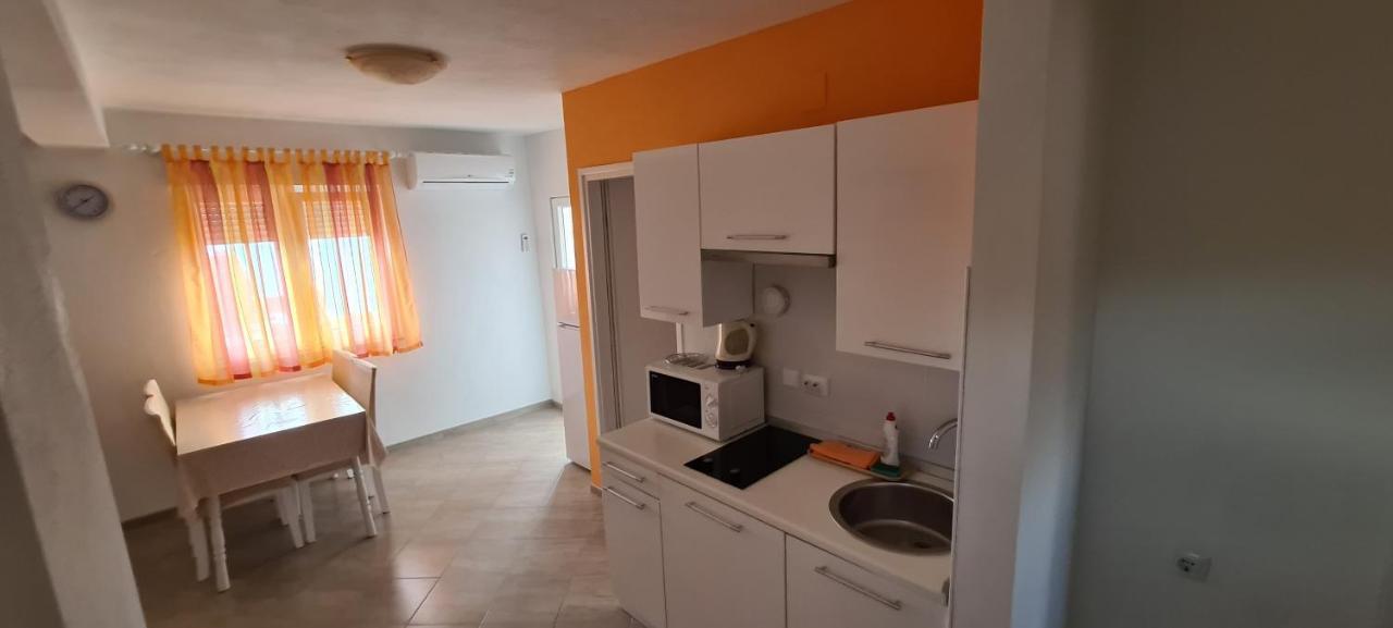 Apartmani Cesar Rtina Exterior foto
