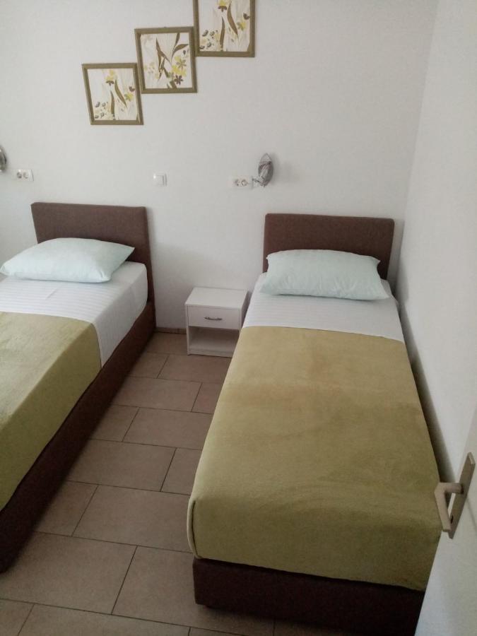 Apartmani Cesar Rtina Exterior foto